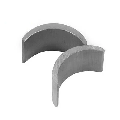 Aimant en ferrite arc